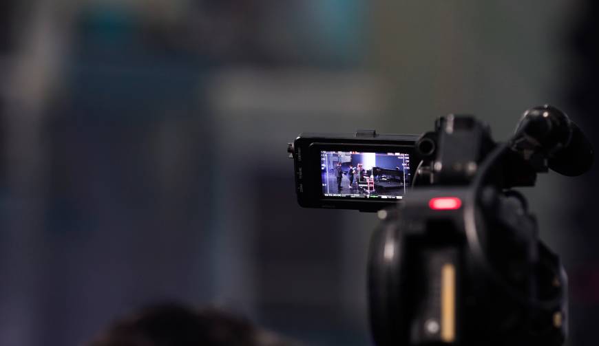 紧跟潮流！茄子河区产品视频拍摄引领时尚新趋势